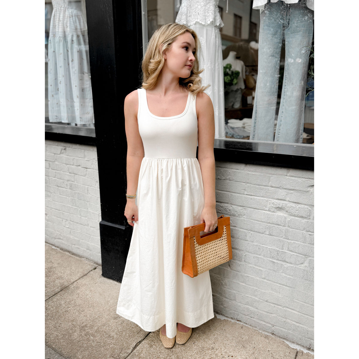 kensie dresses Maxi Dress YGroup_soiree-shawl All White - Women’s featuring a sweetheart neckline Size:10X