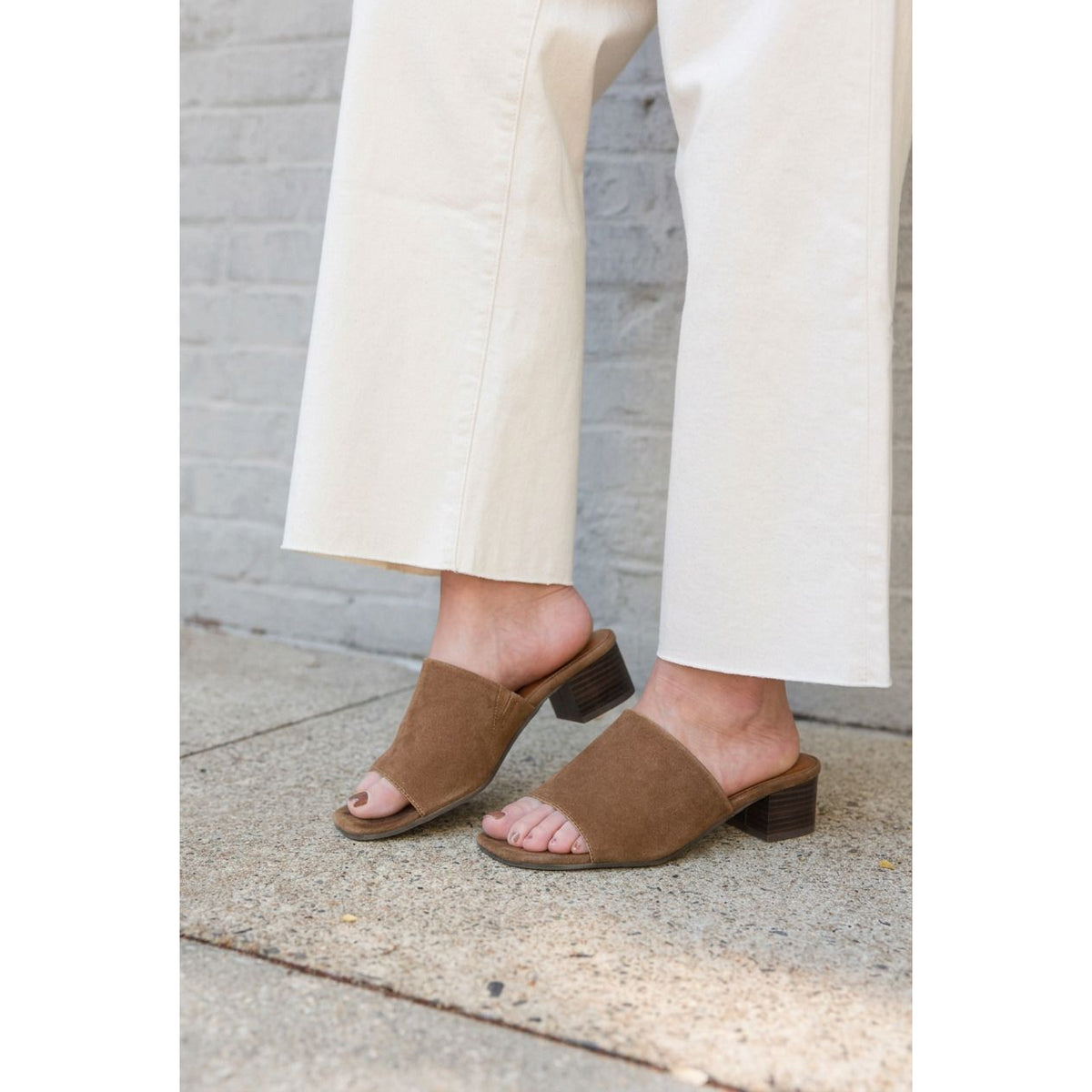 Pepper Suede Mule - Joanna A. Boutique