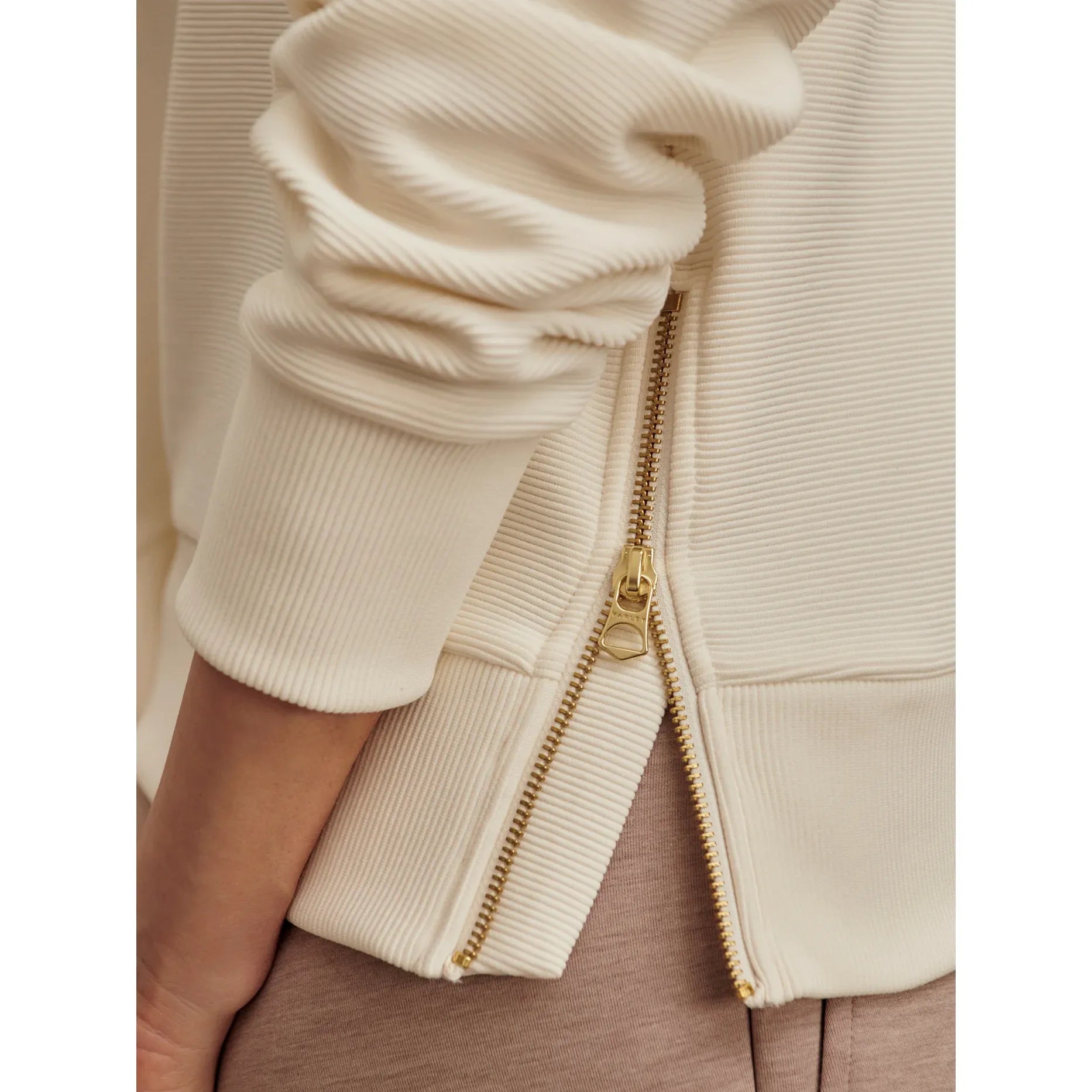 Addelyn Sweat | Ivory - Joanna A. Boutique