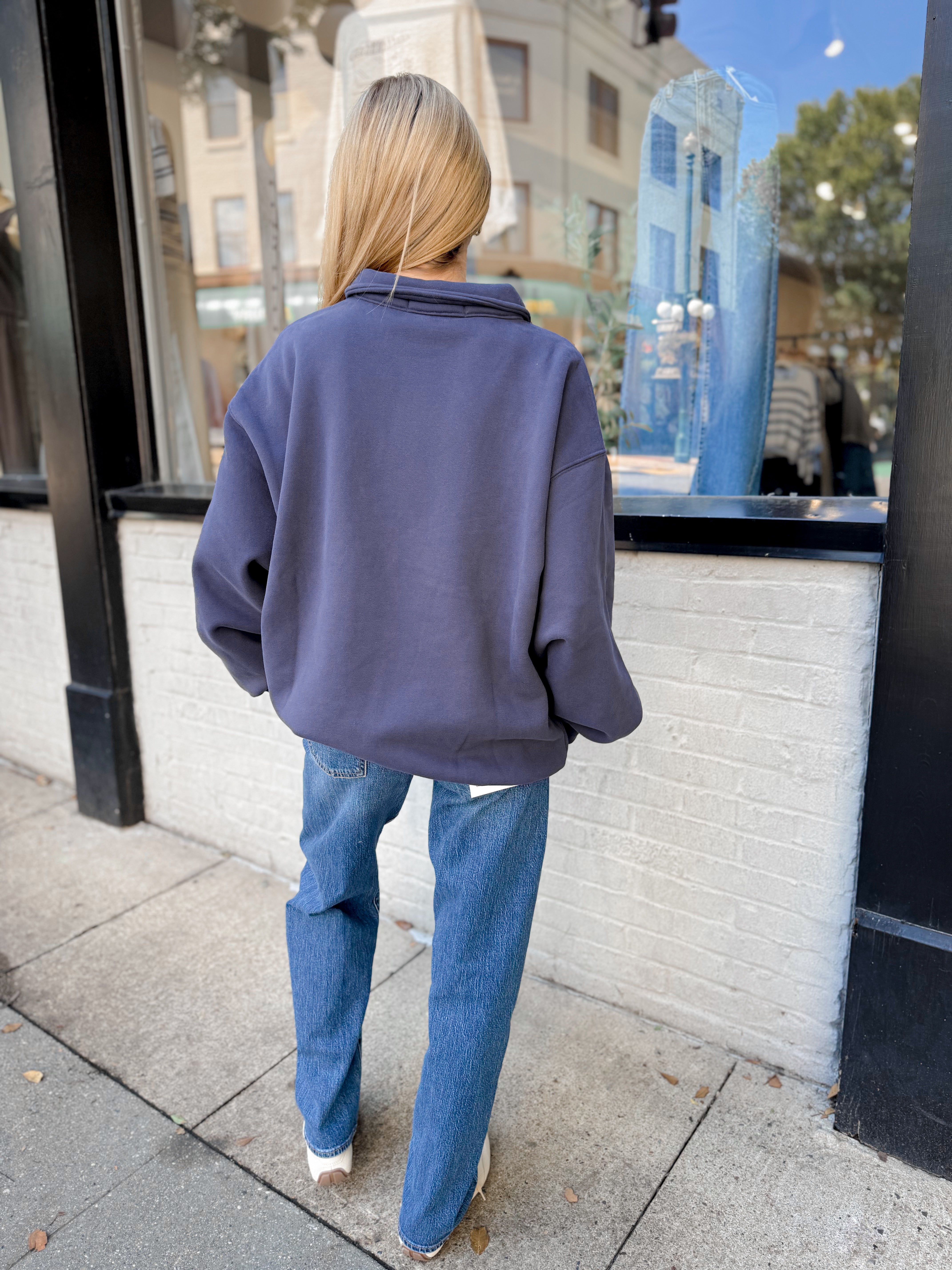 Airport Sweatshirt | Navy