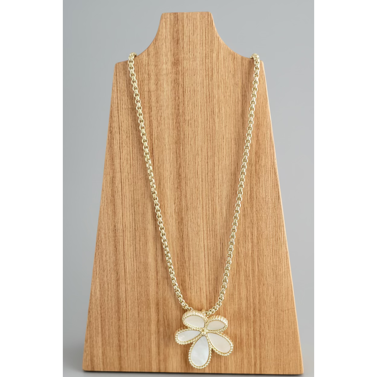 Nora Flower Necklace - Joanna A. Boutique